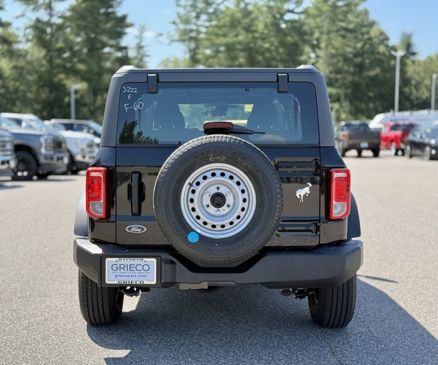 2025 Ford Bronco Base photo 4