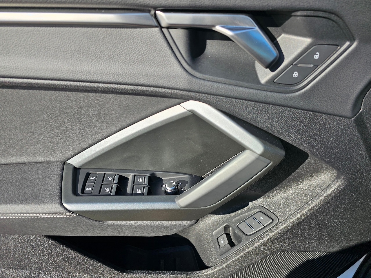 2025 Audi Q3 Premium S line photo 10