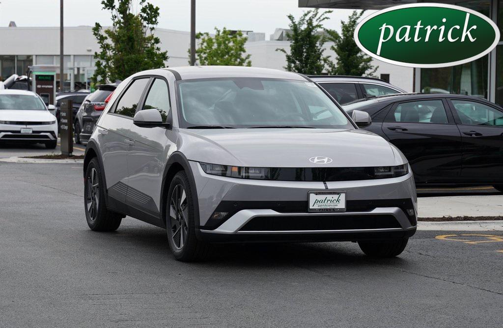 2025 Hyundai IONIQ 5 SE's photo
