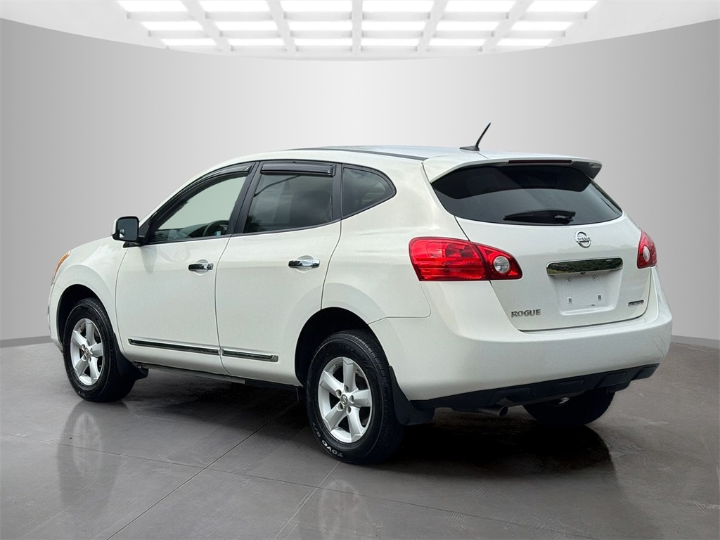 2013 Nissan Rogue S photo 2