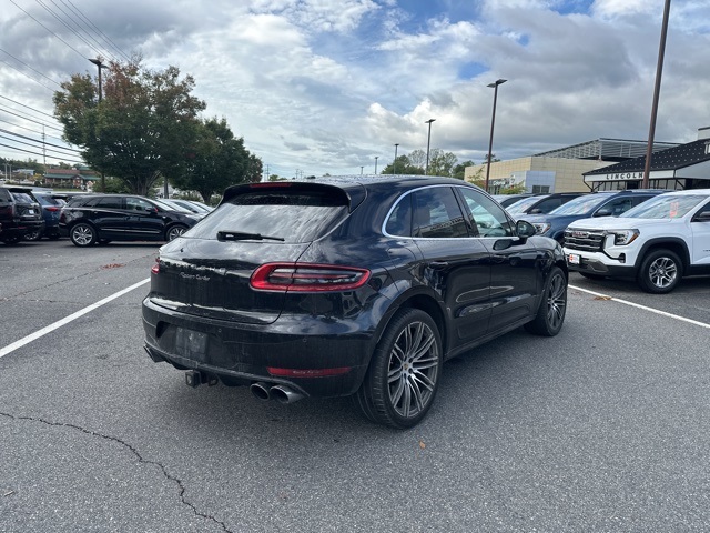 2015 Porsche Macan Turbo photo 4