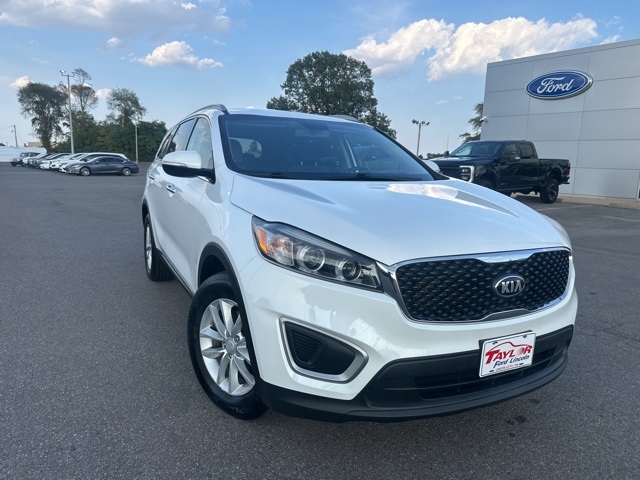 2017 Kia Sorento LX photo 4