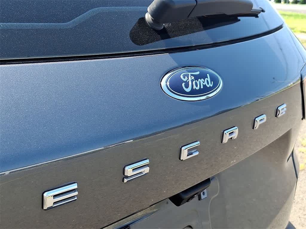 2022 Ford Escape S photo 22