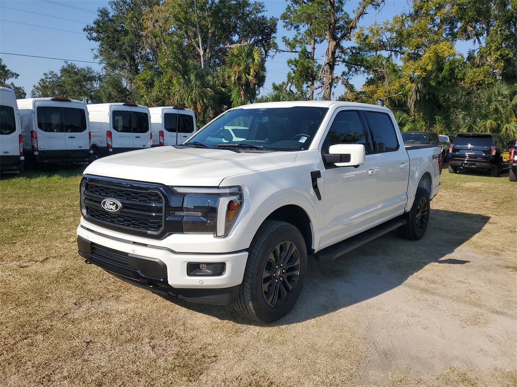 2025 Ford F-150 Lariat photo 2