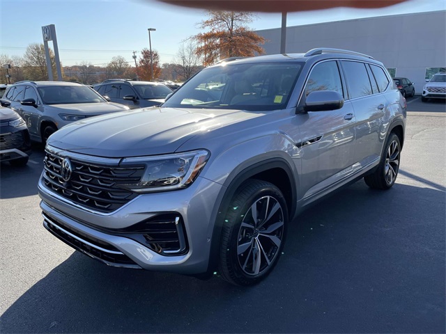 2026 Volkswagen Atlas SEL Premium R-Line photo 3