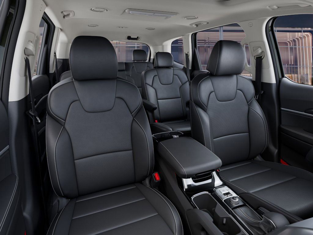 2025 Kia Telluride S photo 13
