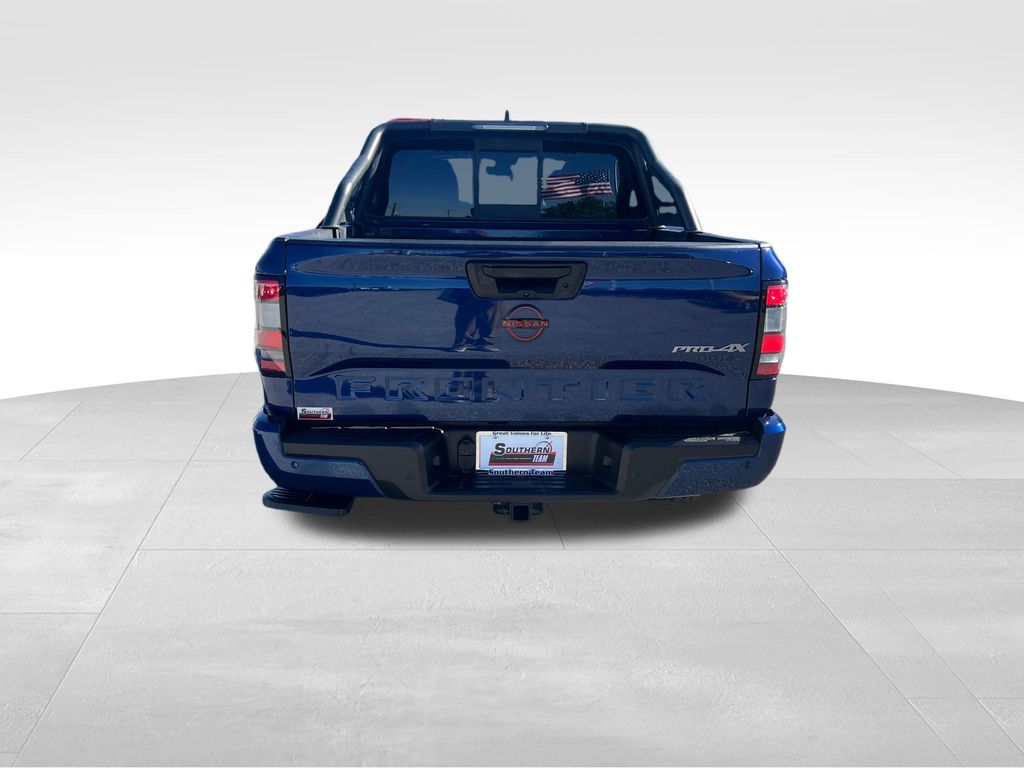 2022 Nissan Frontier PRO-4X photo 4