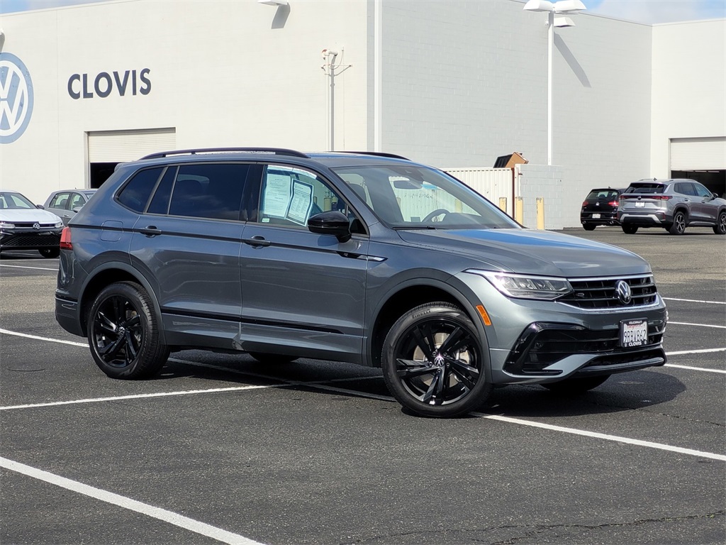 2024 Volkswagen Tiguan SE R-Line Black photo 2