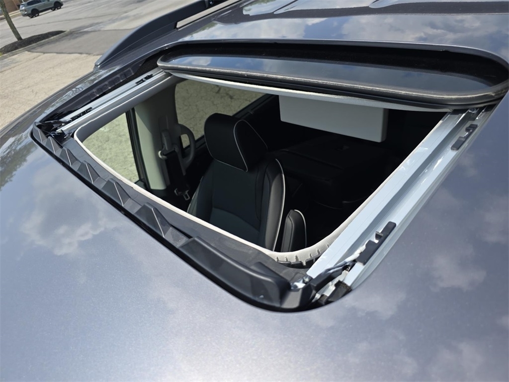 2026 Honda Odyssey Elite photo 3