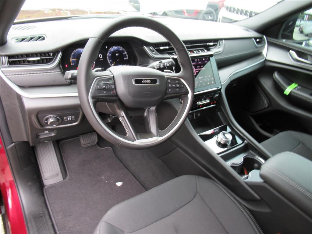2025 Jeep Grand Cherokee Altitude X photo 14