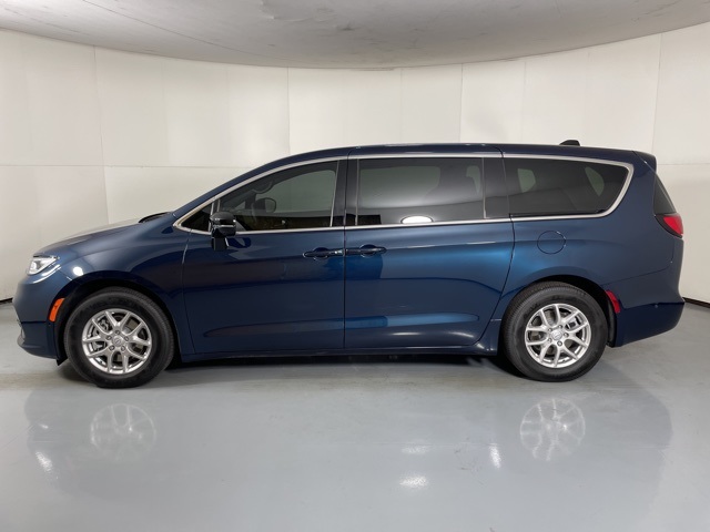 2025 Chrysler Pacifica photo 5