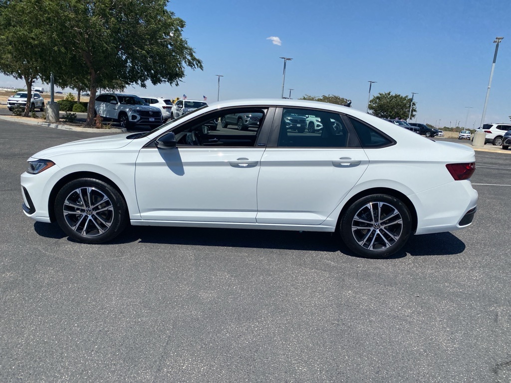 2025 Volkswagen Jetta 1.5T Sport photo 4