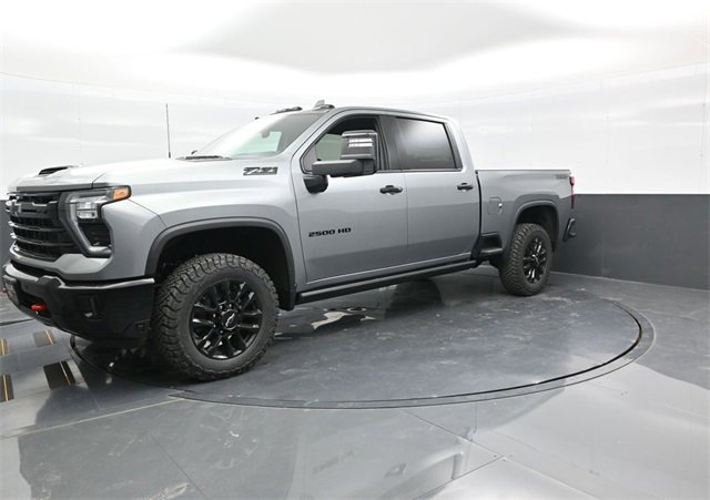 2026 Chevrolet Silverado 2500HD LTZ photo 2