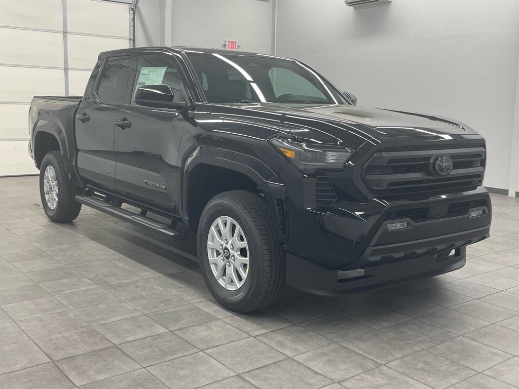 2024 Toyota Tacoma SR Double Cab photo 3