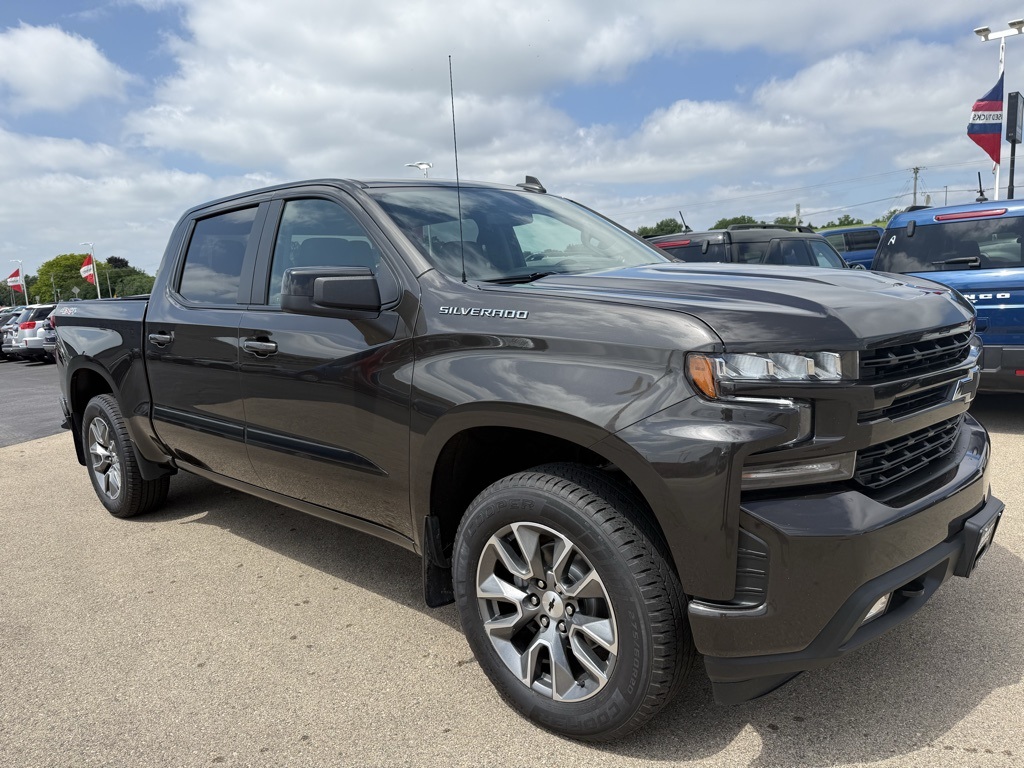 2021 Chevrolet Silverado 1500 RST photo 2