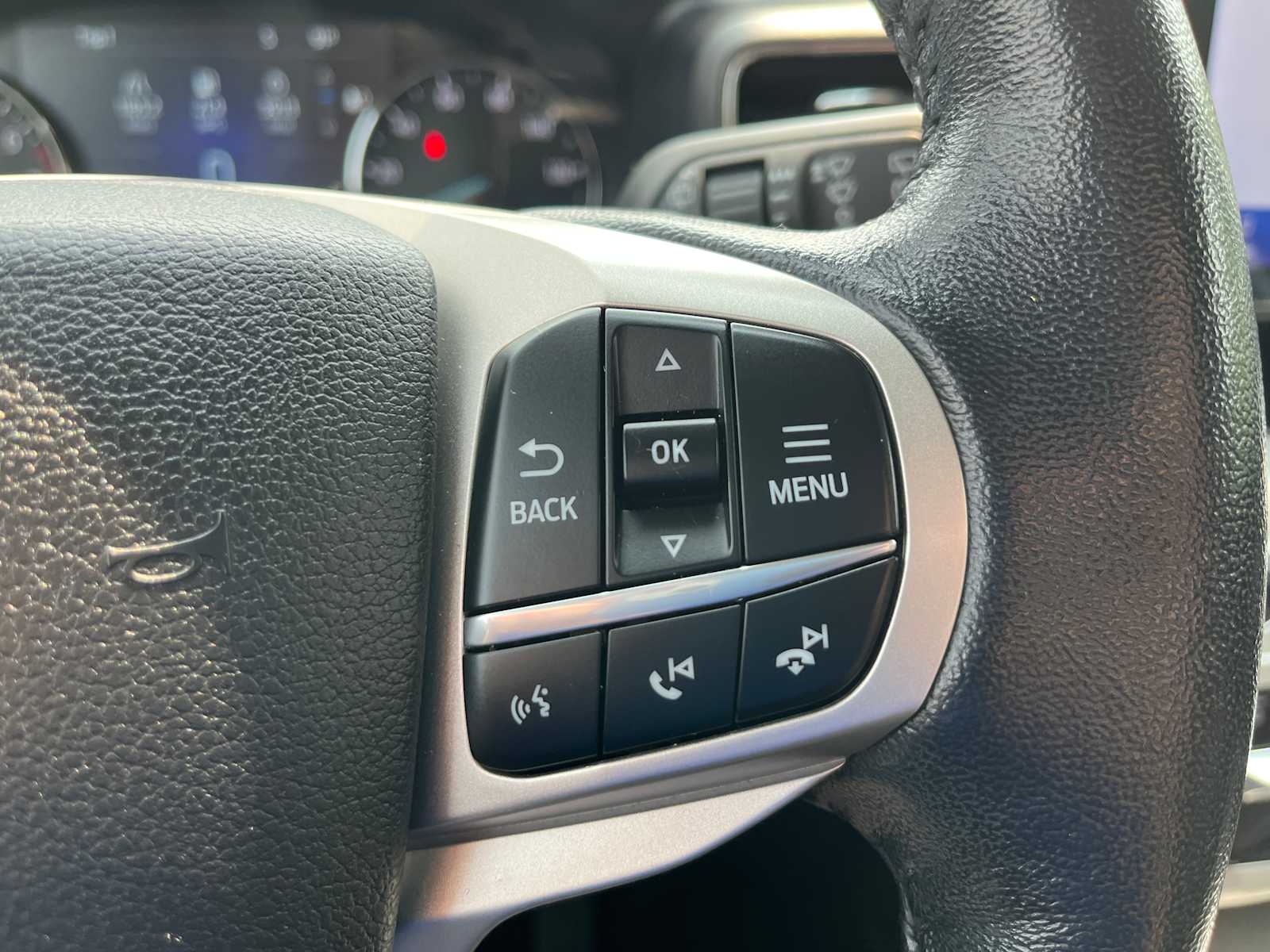 2021 Ford Explorer XLT photo 25