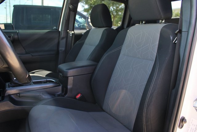 2021 Toyota Tacoma TRD Sport photo 25