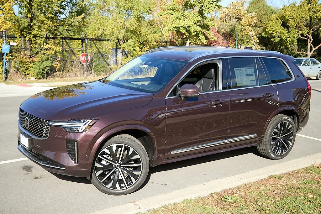 2026 VOLVO XC90 - Image 2