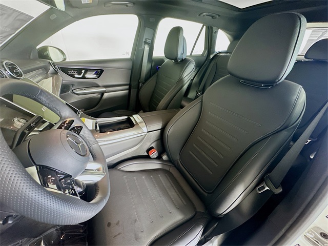 2025 Mercedes Benz GLC 43 AMG photo 15