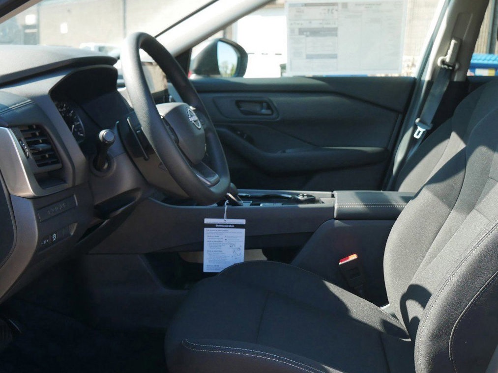 2026 Nissan Rogue S photo 5