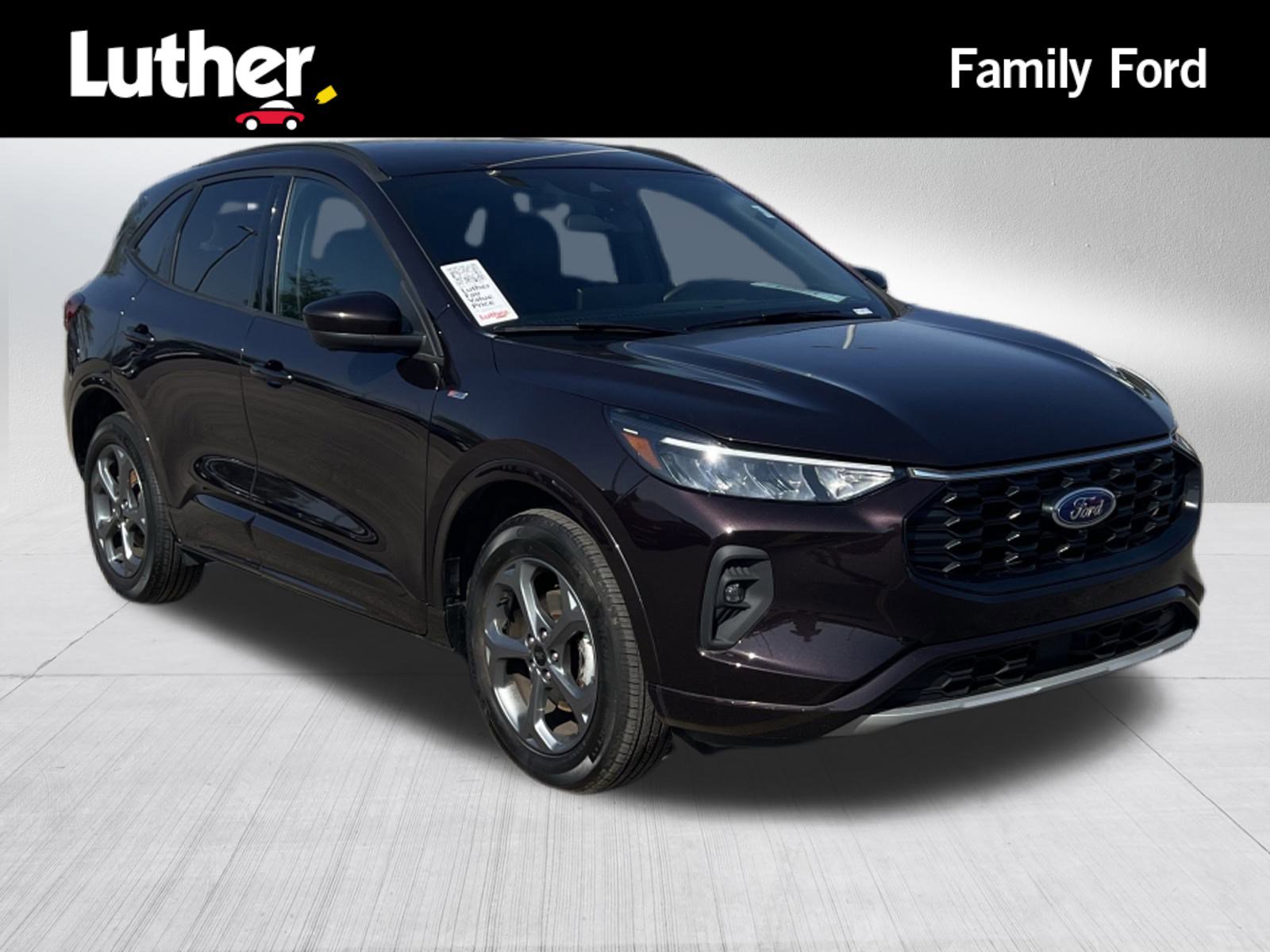 2023 Ford Escape ST-Line Select's photo