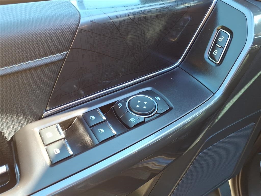 2023 Ford F-150 XLT photo 17