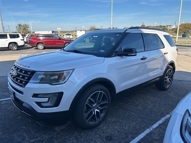 2017 Ford Explorer Sport's photo