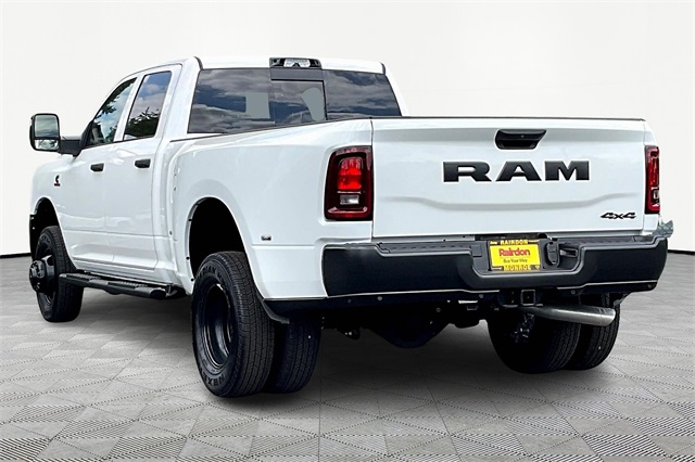 2025 Ram 3500 Tradesman photo 3