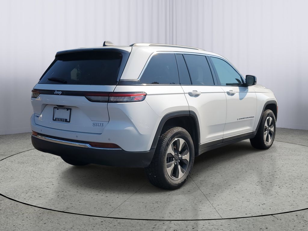 2024 Jeep Cherokee Limited 4xe photo 2