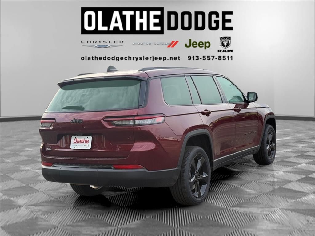 2025 Jeep Grand Cherokee Laredo Altitude photo 26