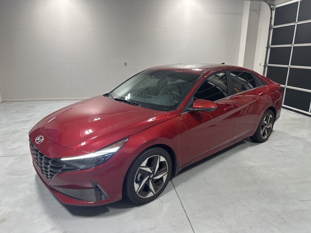2023 Hyundai Elantra Limited photo 2