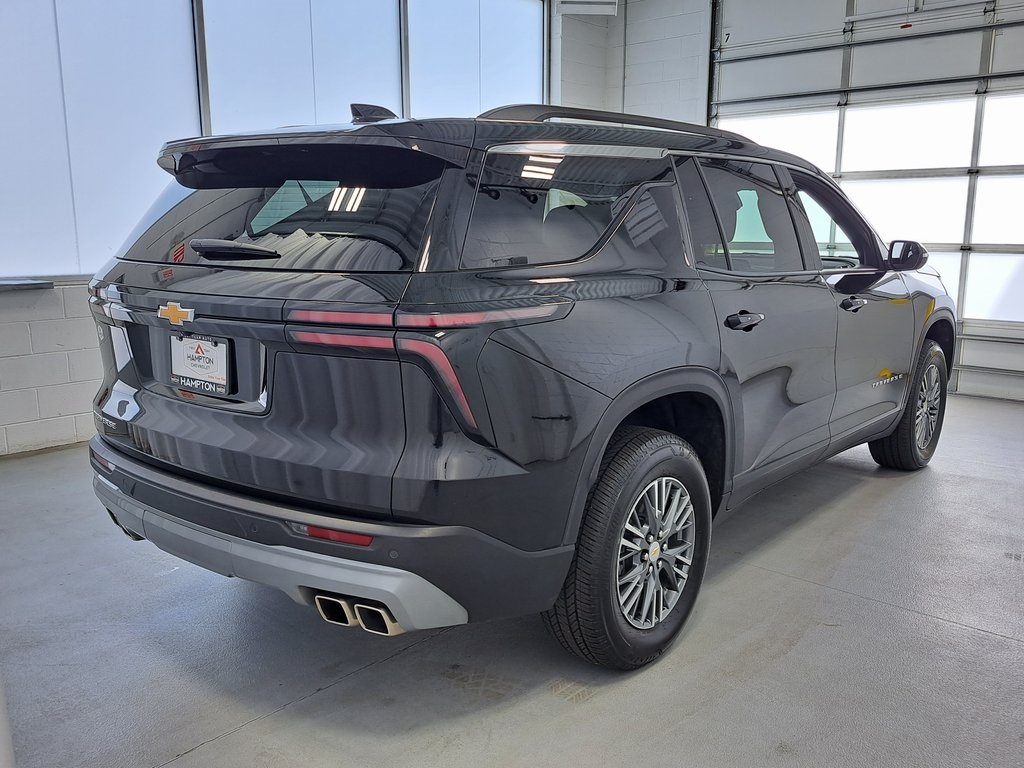 2025 Chevrolet Traverse photo 4