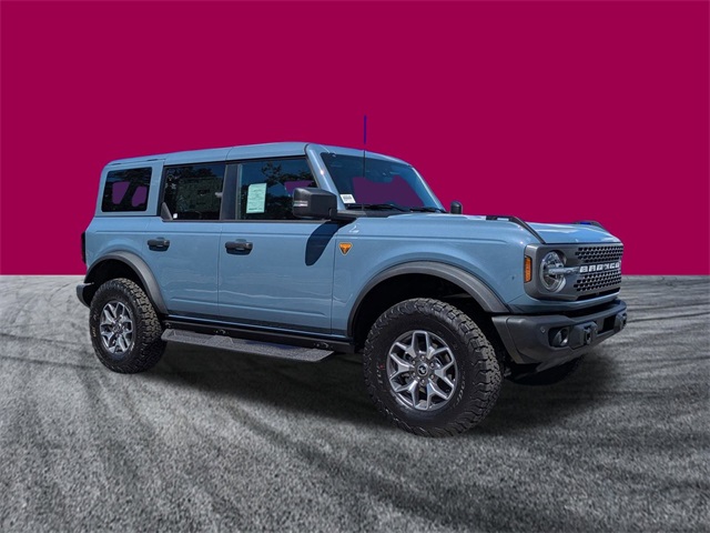 2025 Ford Bronco Badlands photo 2