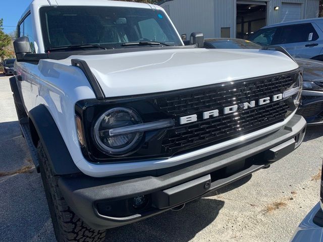 2025 Ford Bronco Outer Banks photo 2