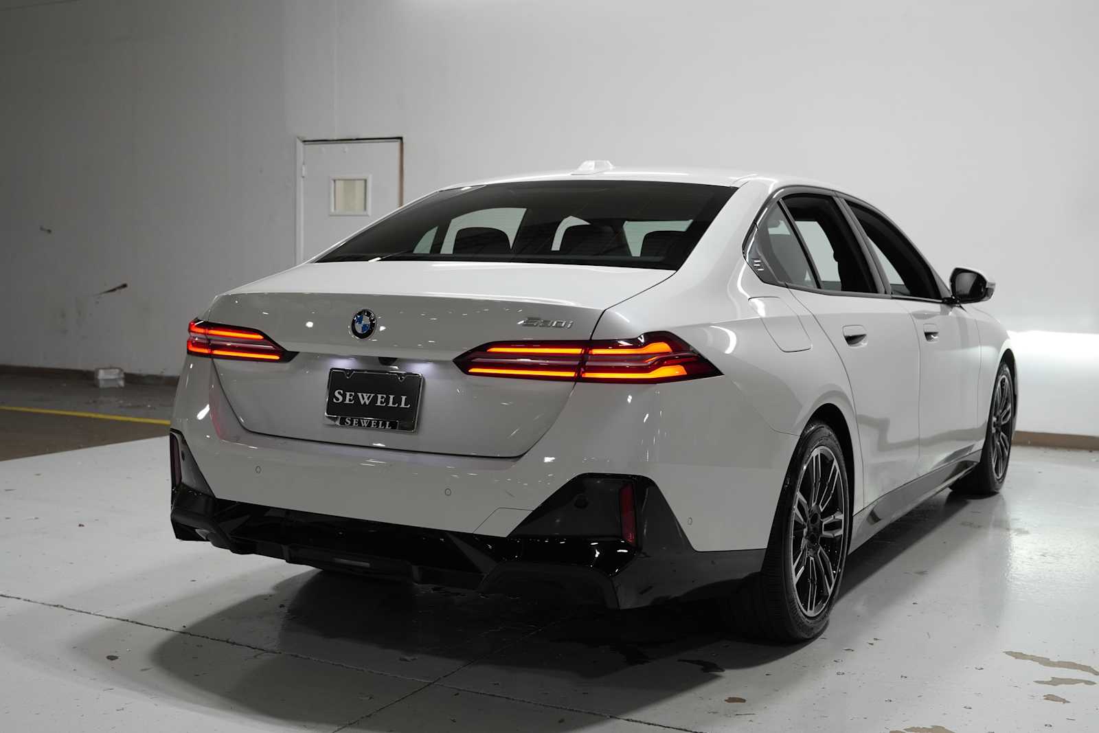 2025 Bmw 530i photo 4