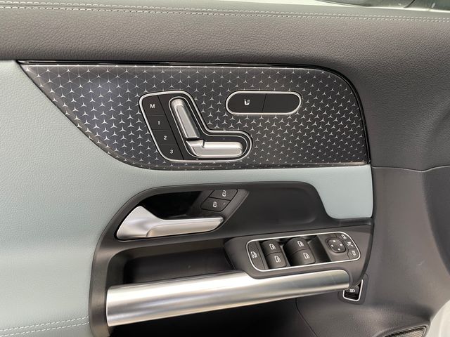 2026 Mercedes Benz GLA 250 photo 33