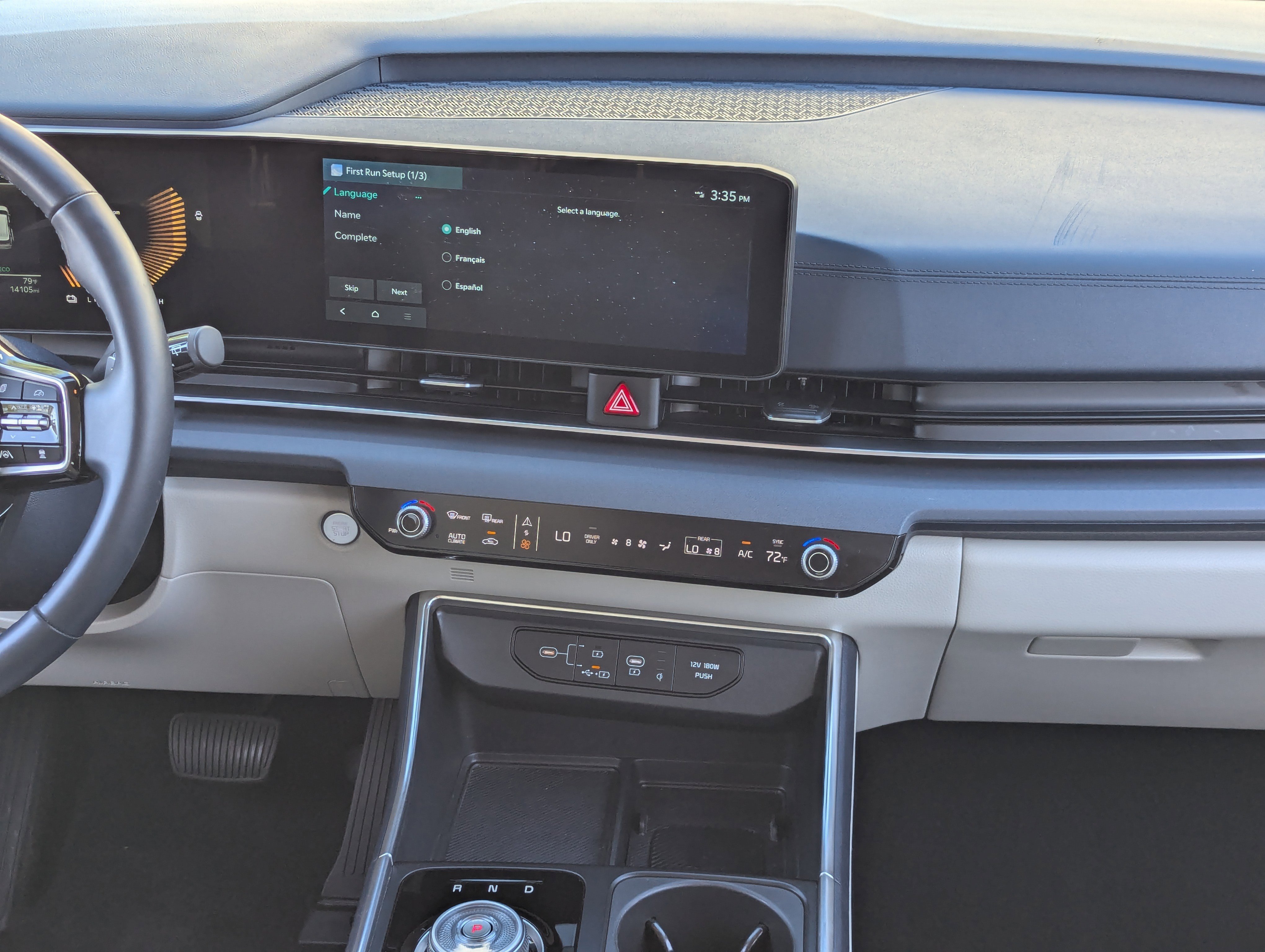 2025 Kia Carnival EX photo 2