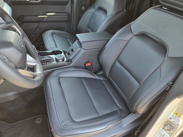 2025 Ford Bronco Outer Banks photo 20