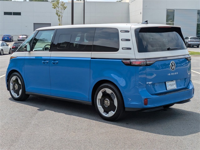 2025 Volkswagen ID. Buzz Pro Plus photo 5