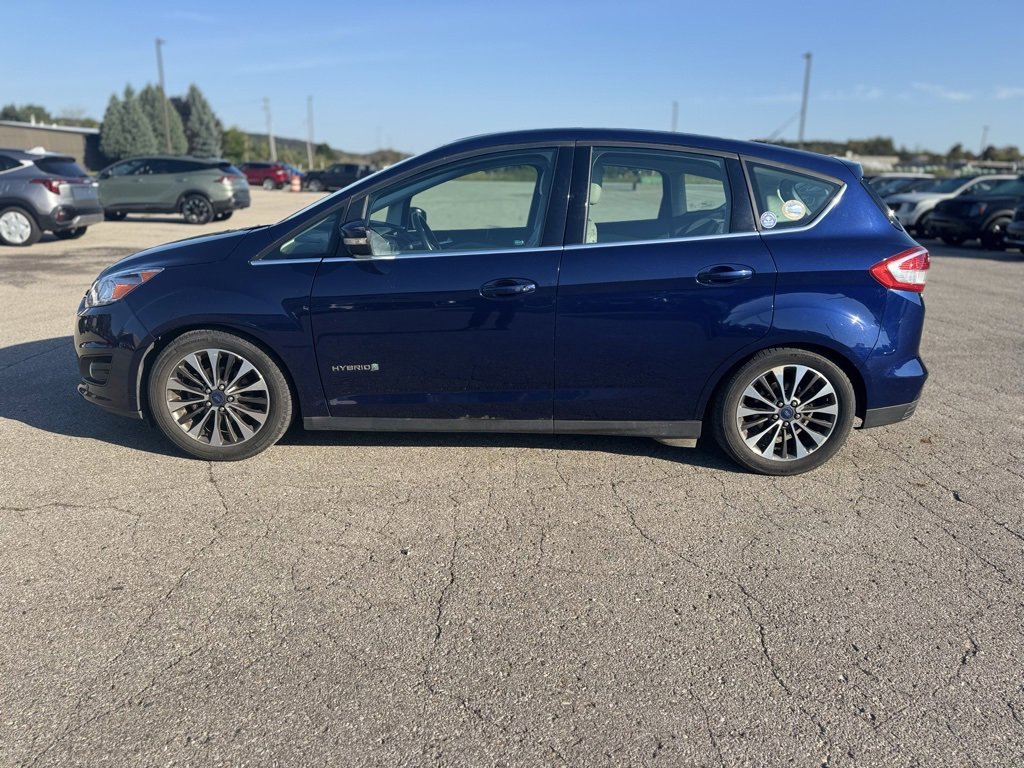 2017 Ford C-Max Hybrid Titanium photo 2