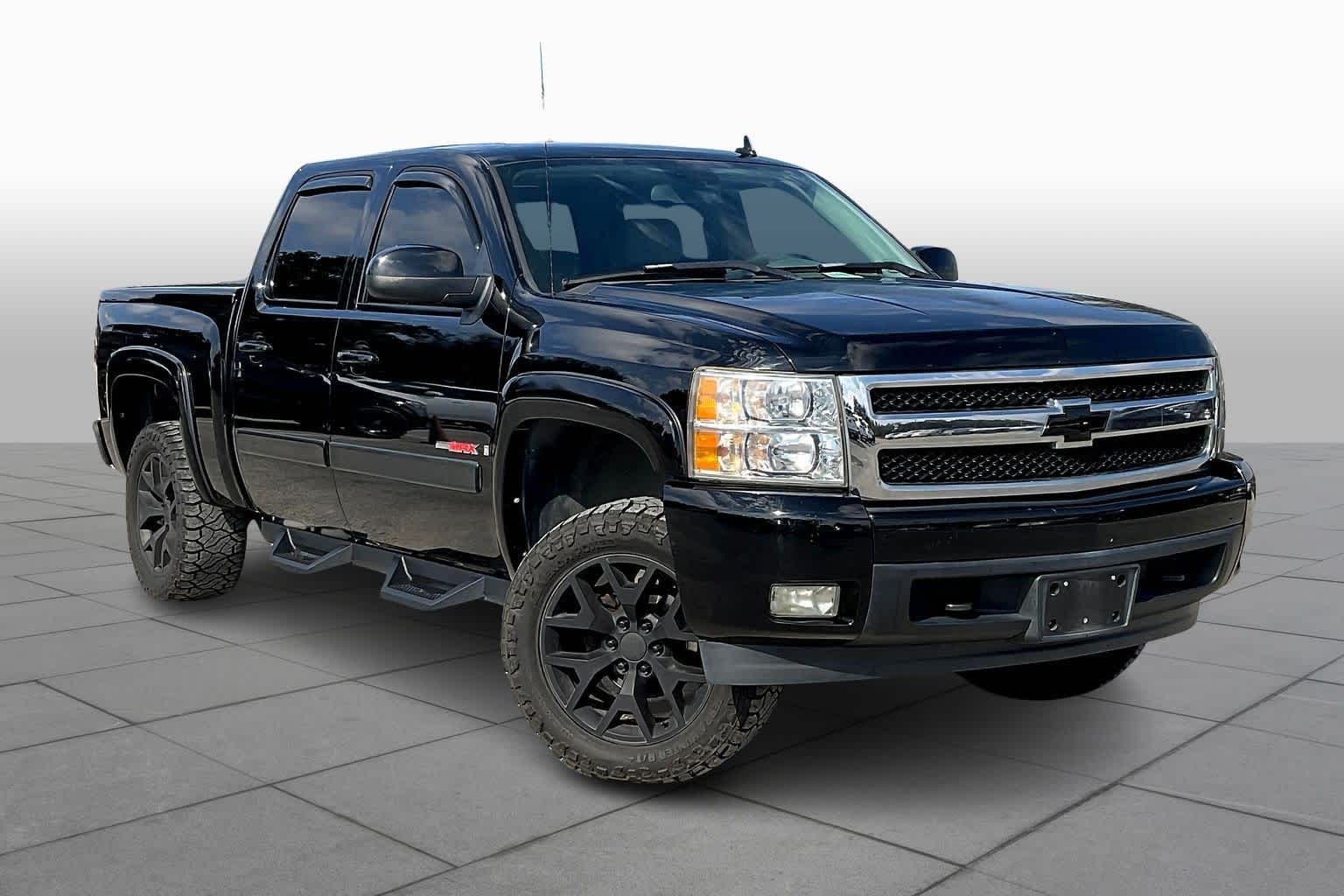 2008 Chevrolet Silverado 1500 LTZ photo 2