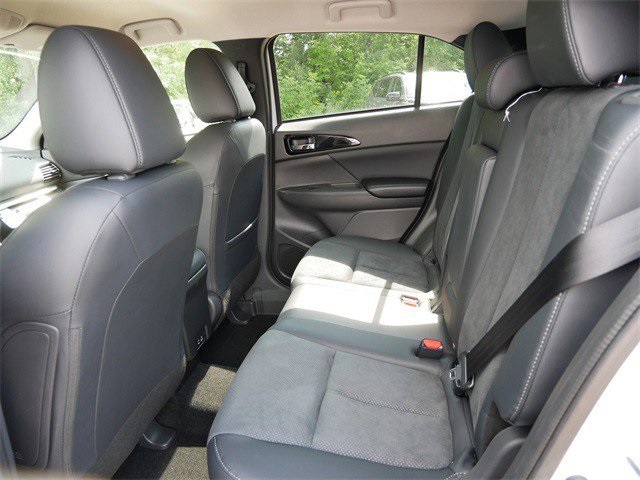 2025 Mitsubishi Eclipse Cross SE photo 3
