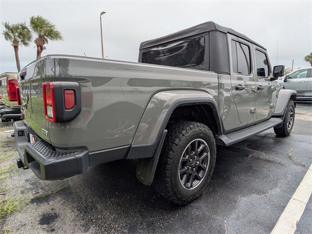2023 Jeep Gladiator Overland photo 2