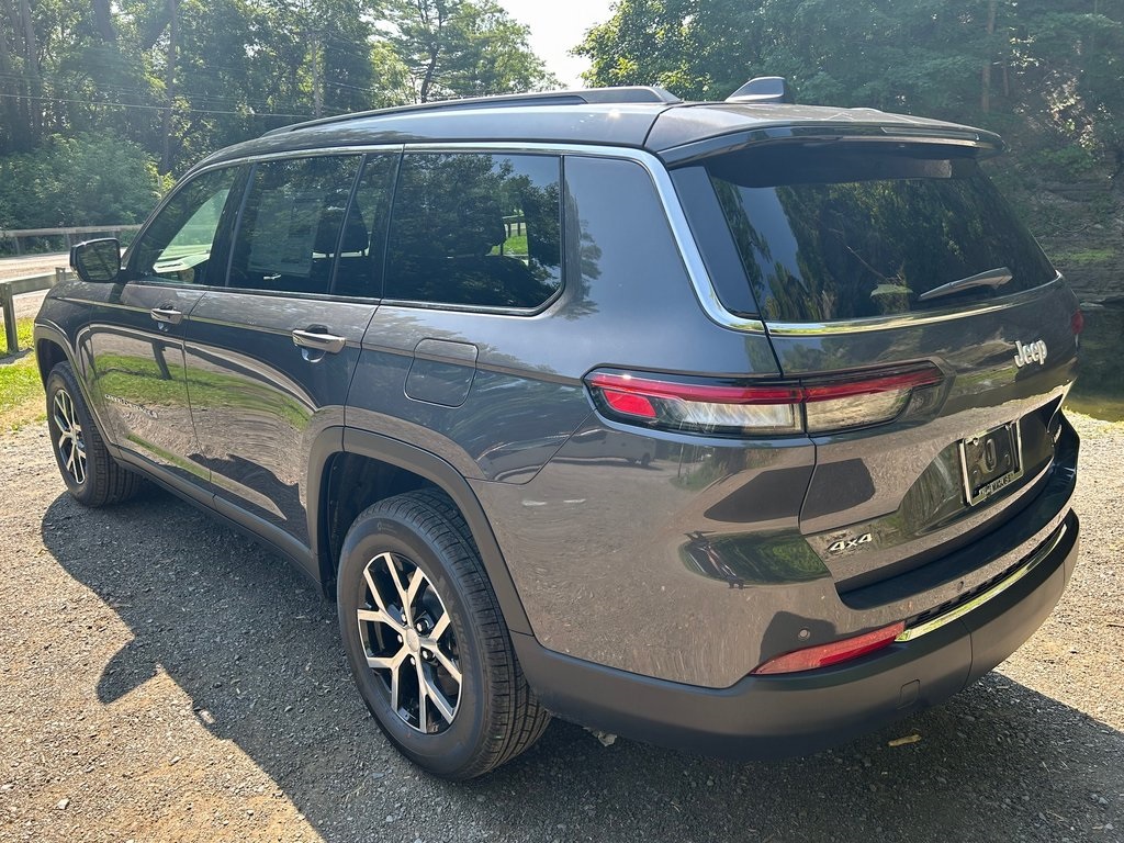 2025 Jeep Grand Cherokee Limited photo 4