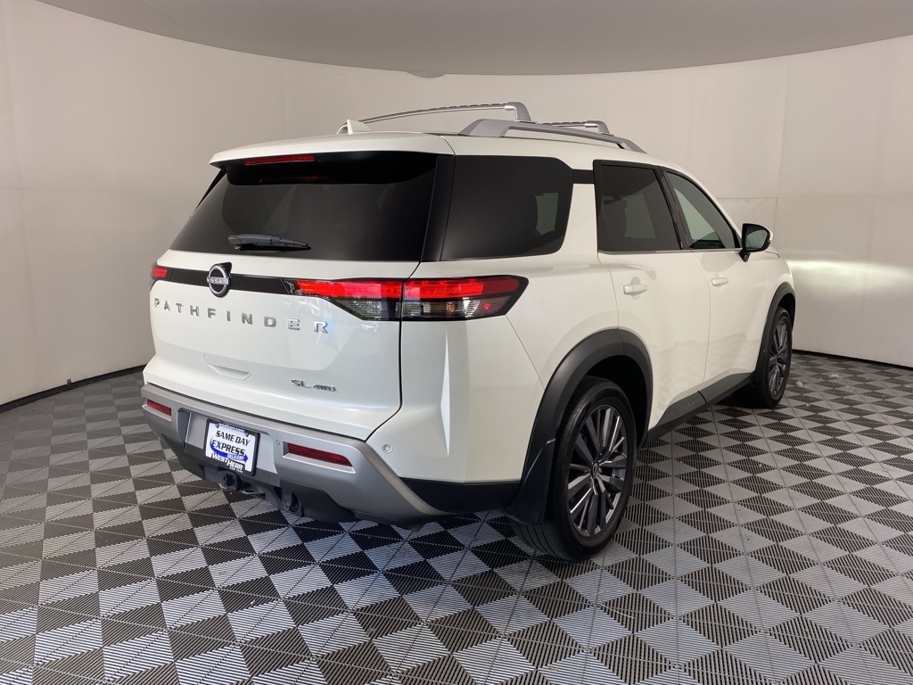 2024 Nissan Pathfinder SL photo 8