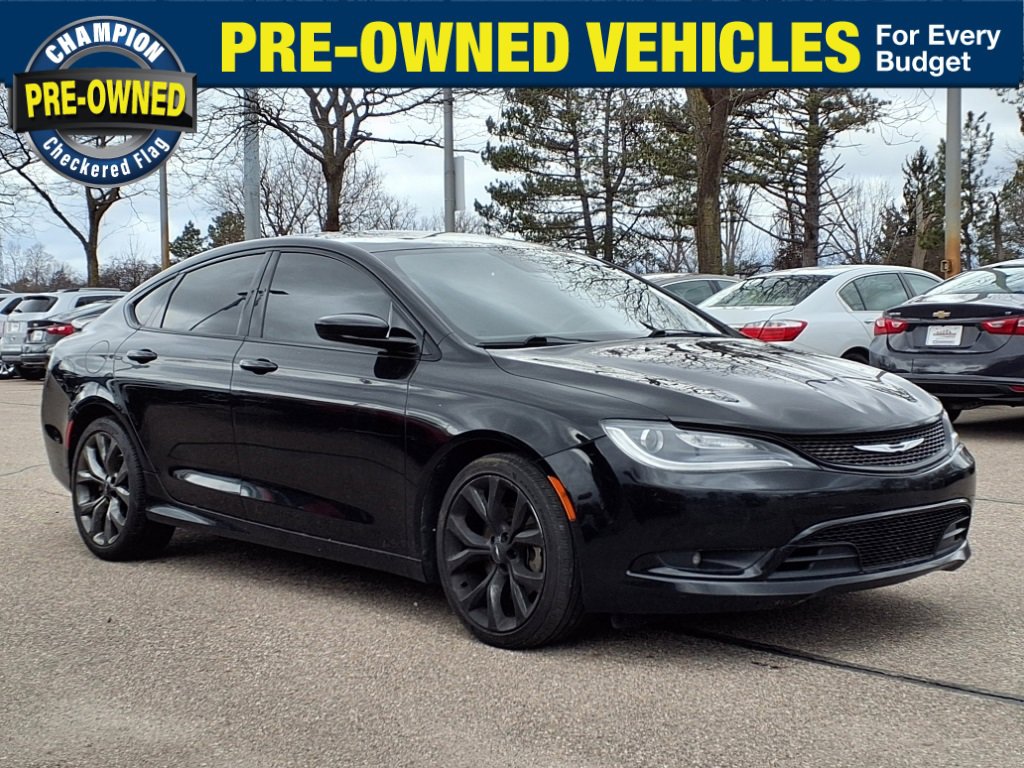 Used 2016 Chrysler 200 S with VIN 1C3CCCBG2GN100182 for sale in Howell, MI
