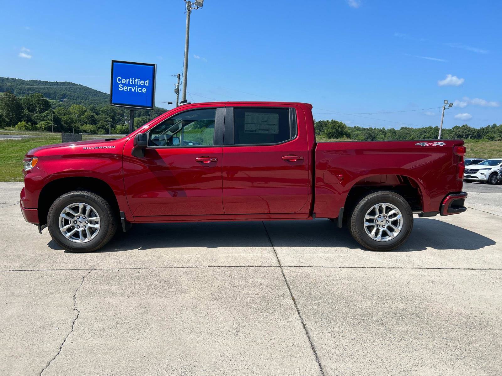 2025 Chevrolet Silverado 1500 RST photo 7