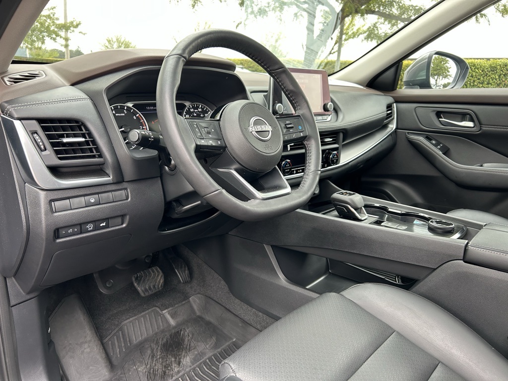 2023 Nissan Rogue SV photo 11