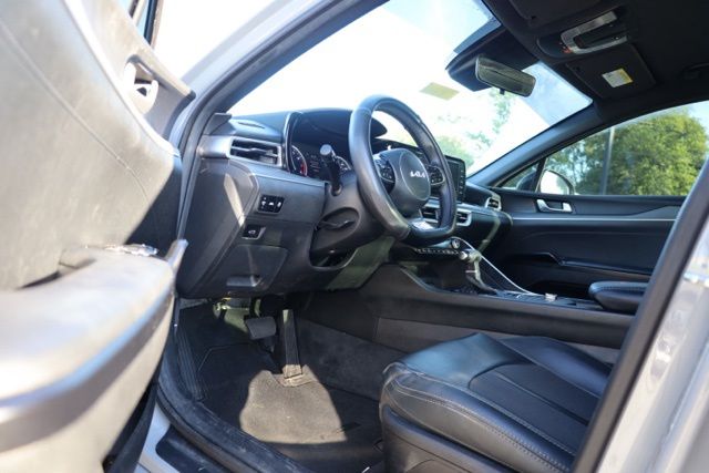 2022 Kia K5 GT-Line photo 11