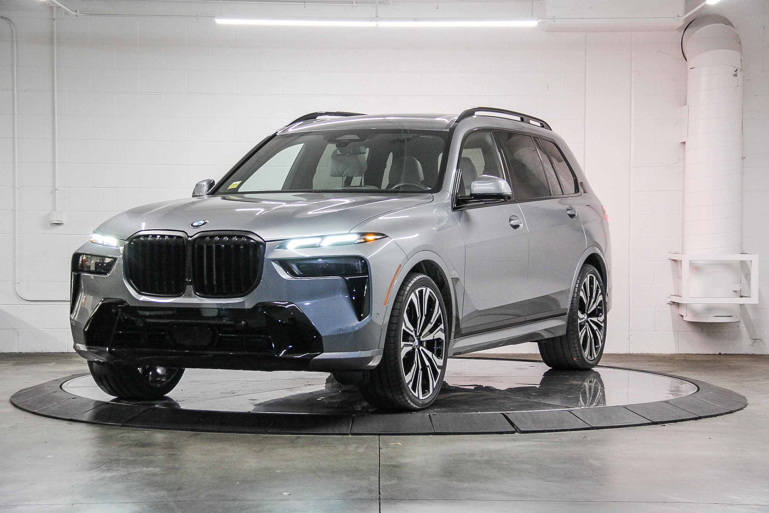 2024 Bmw X7 xDrive40i photo 2